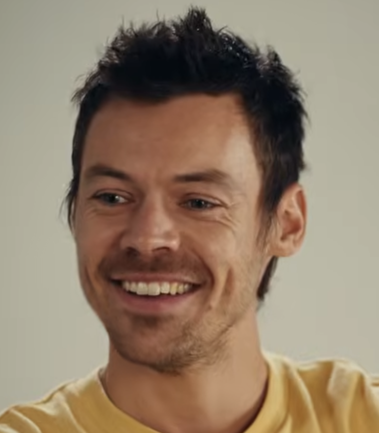 tastebackval's tweet photo. HIS SMILE 😭😭😭 https://t.co/RL6Xpws6BI
