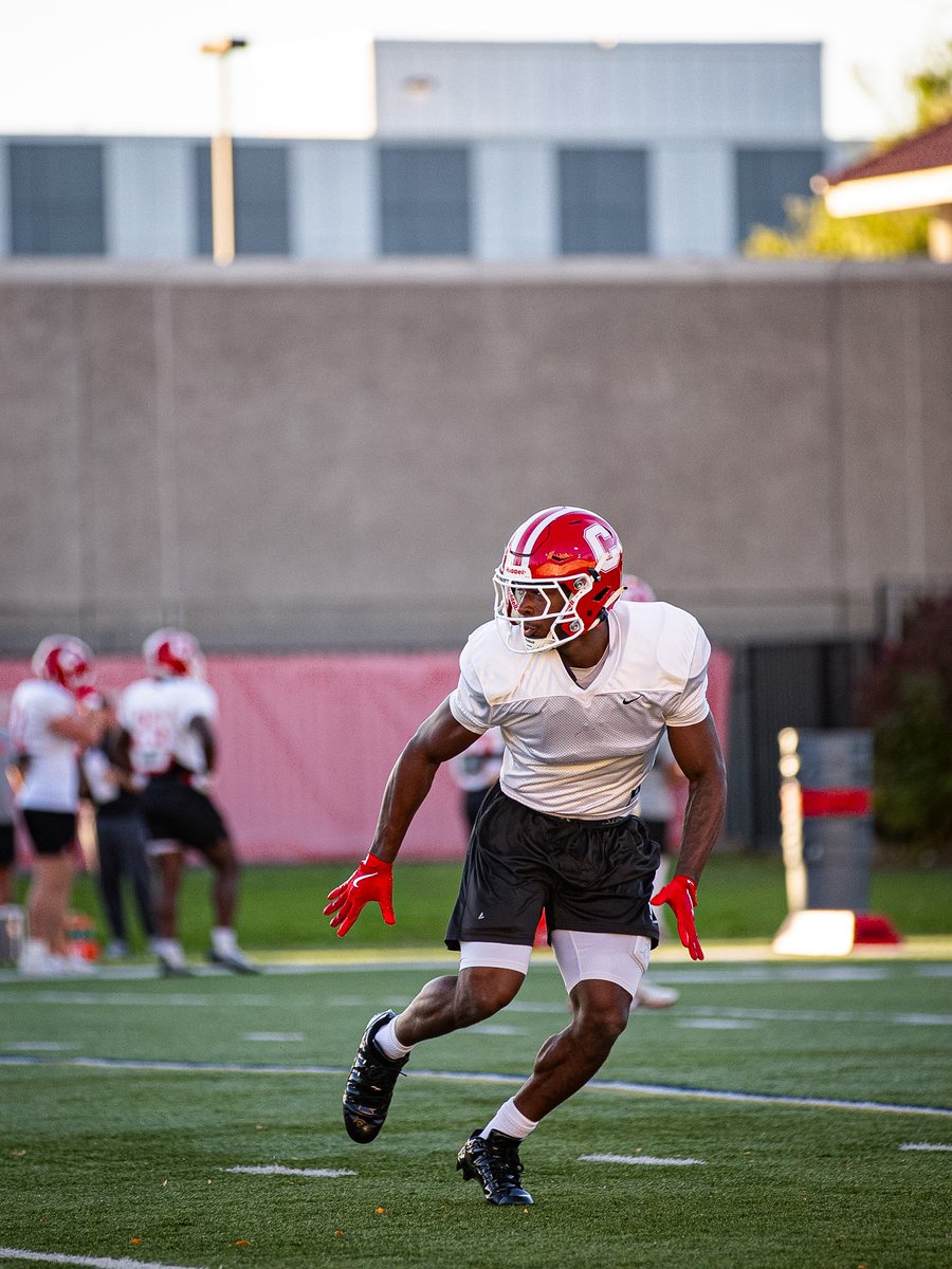 BigRed_Football's tweet photo. Crimson prep 👊

#YellCornell https://t.co/MWqtx4U6Qk