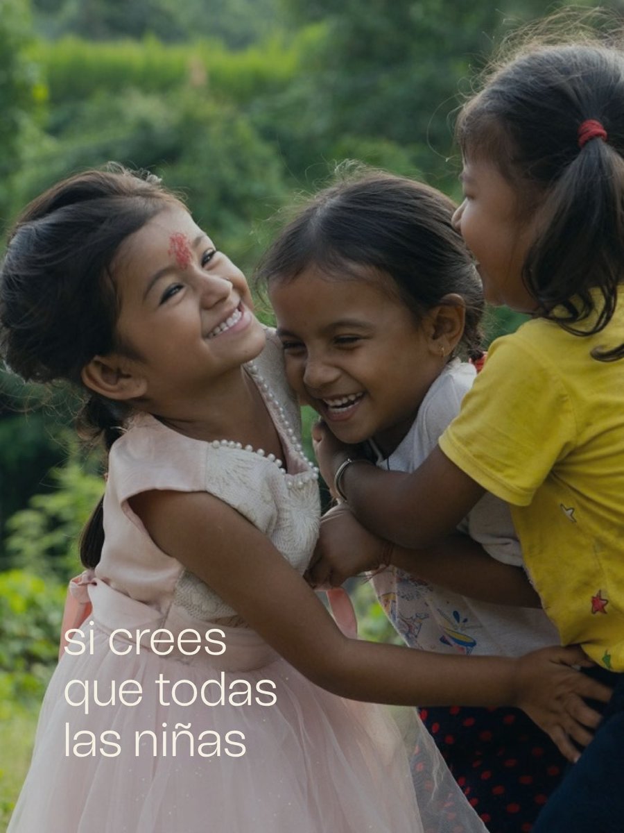 fvicenteferrer's tweet photo. ✋ Levanta la mano si crees que todas las niñas merecen disfrutar de su infancia, acceder a la educación y decidir sobre su futuro.
 
Este 11 de octubre, Día Internacional de la Niña, es un momento idóneo para recordar que cuando las niñas deciden sobre su futuro, construimos un mundo mejor.