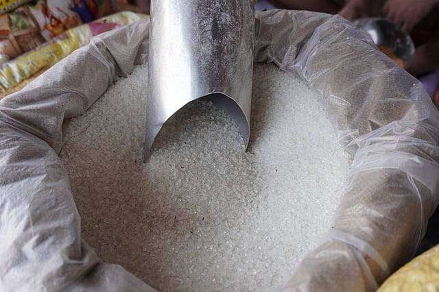 Mogam_bro's tweet photo. 📈 1 Kg Sugar Cost in Different Countries!

🇮🇳 India ~ ₹51–53
🇺🇸 USA ~ ₹175
🇲🇽 Mexico ~ ₹175
🇸🇬 Singapore ~ ₹175
🇿🇦 South Africa ~ ₹200
🇨🇳 China ~ ₹245
🇯🇵 Japan ~ ₹250
🇮🇹 Italy ~ ₹210
🇨🇭 Switzerland ~ ₹215
🇳🇴 Norway ~ ₹390 https://t.co/EHZMUTf2OF