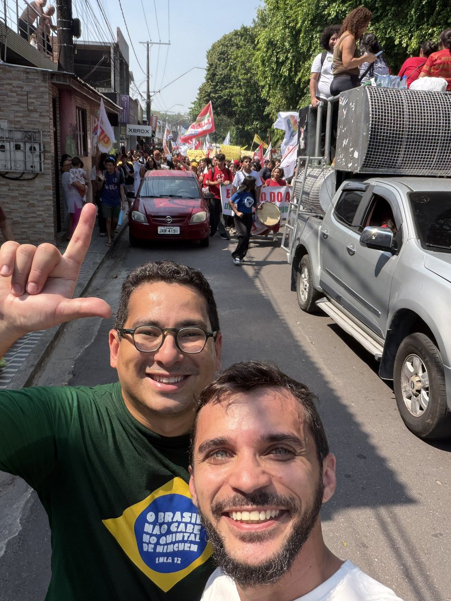 rogerio_aguiarc's tweet photo. O ato na Ufam está caminhado pelo coroado!! A defesa da democracia é forte e não cansa. https://t.co/b3qJ8j5xJv