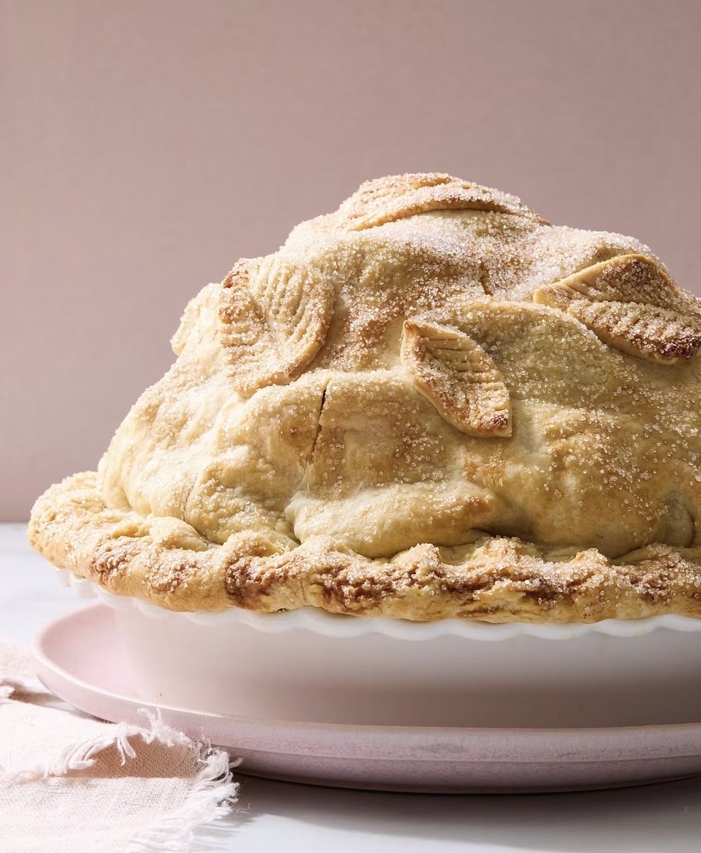 EvaLovesDesign's tweet photo. The mile-high apple pie club https://t.co/HWXckk14Qd