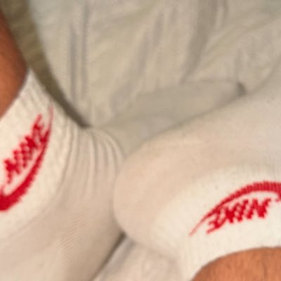 Verdel01Luca's tweet photo. #feetfetısh #nikesocks https://t.co/Br0c1iR1aG
