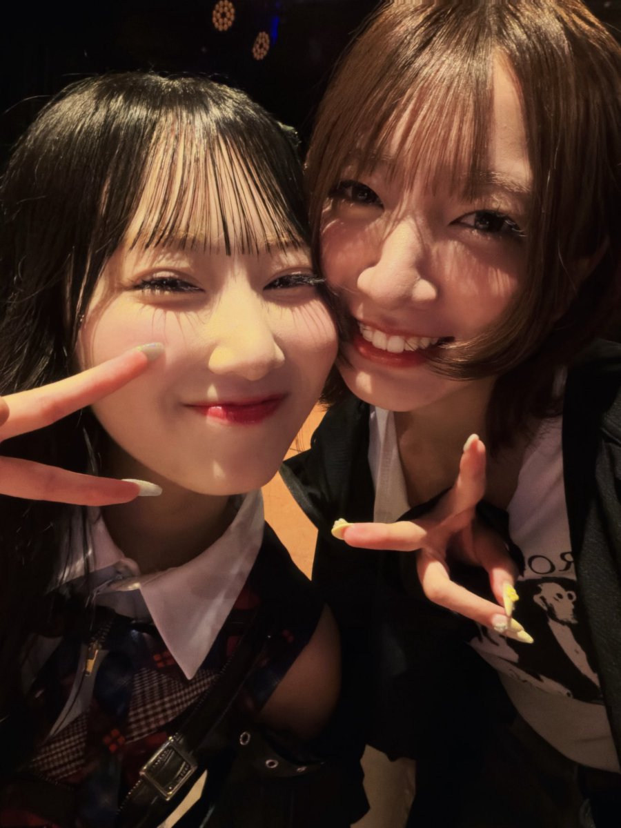 kasumin_akb48's tweet photo. 「ここからだ」公演ありがとうございました〜❕❕

れみたんさんと素敵なファンの方々と幸せな時間を過ごすことができてとーっても楽しか���たです🤍

れみたんさんからこれからもたくさんのこと学ばさせていただきますჱ̒˶ｰ̀֊ｰ́ )

笑顔溢れる幸せな1年になりますように🩷💙 https://t.co/Qb9m1u0sNq
