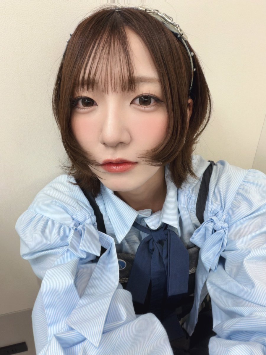 kasumin_akb48's tweet photo. 「ここからだ」公演ありがとうございました〜❕❕

れみたんさんと素敵なファンの方々と幸せな時間を過ごすことができてとーっても楽しか���たです🤍

れみたんさんからこれからもたくさんのこと学ばさせていただきますჱ̒˶ｰ̀֊ｰ́ )

笑顔溢れる幸せな1年になりますように🩷💙 https://t.co/Qb9m1u0sNq
