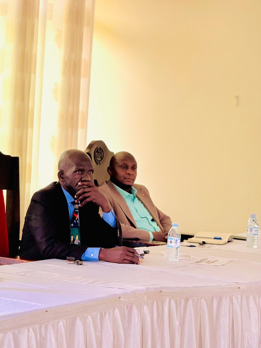 KEwankwale's tweet photo. HON. KIWANUKA SULAIMAN ENGAGES UEDCL ON ELECTRICITY EXTENSION FOR NAKIFUMA COUNTY*

Today, I held a fruitful engagement with the Uganda Electricity Distribution Company Limited (UEDCL) to push for more grid extensions of electricity in different parts of Mukono District. https://t.co/47uRtcCSJi