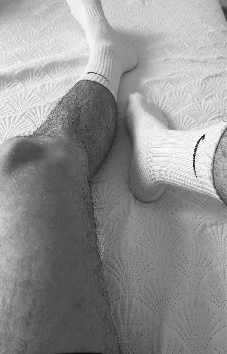 dreamerrrrrr4's tweet photo. 🧦 https://t.co/QtN915KB10