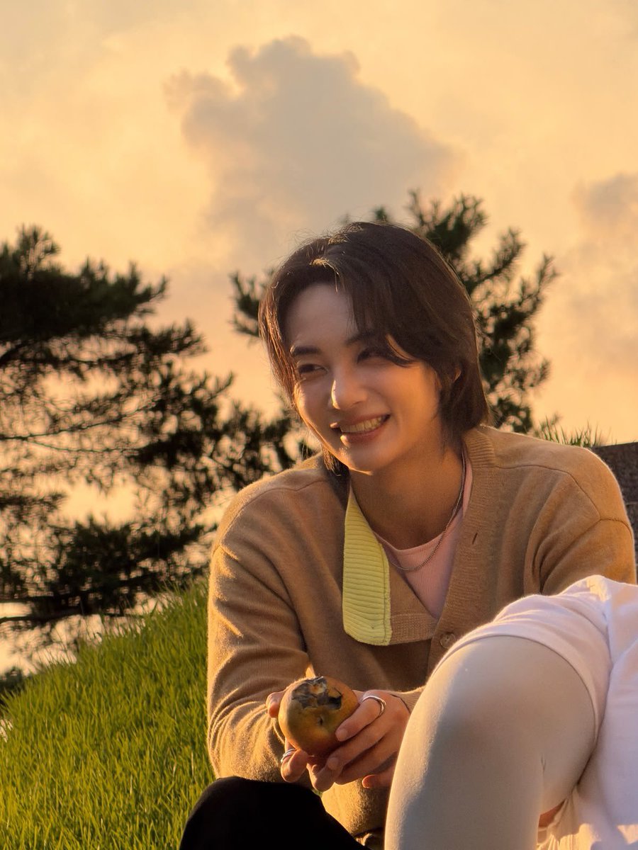 hanniethinker04's tweet photo. JxJ DIARY #JEONGHAN #정한 https://t.co/NBS9ifZhqM