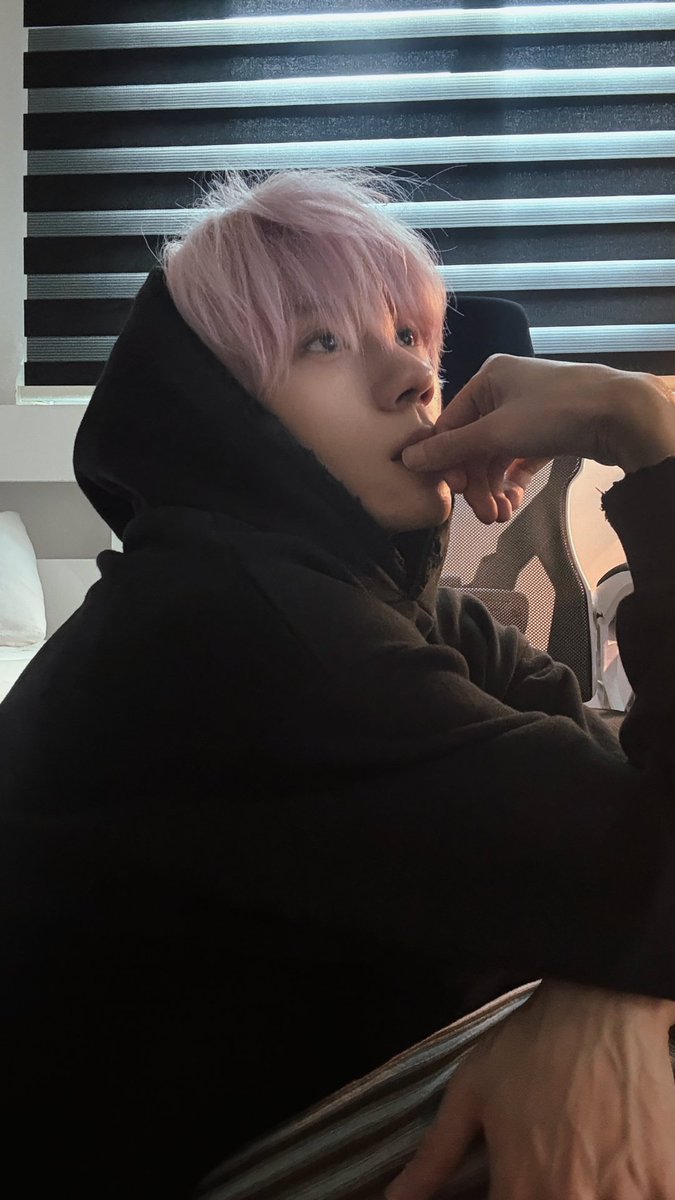 neukjuuun's tweet photo. 준비중
#늑준 #NEUKJUN https://t.co/98xKUlvgeJ
