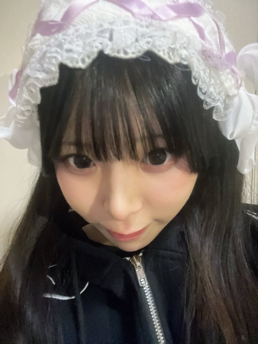 cosmelty_sae's tweet photo. 今日も配信来てくれてありがとう！ウインク下手だからわこねぇさまに教えてもらおっと❤️明日の夜も配信やるね！待ってるヨ🎶 https://t.co/Kcf0zQTKuf