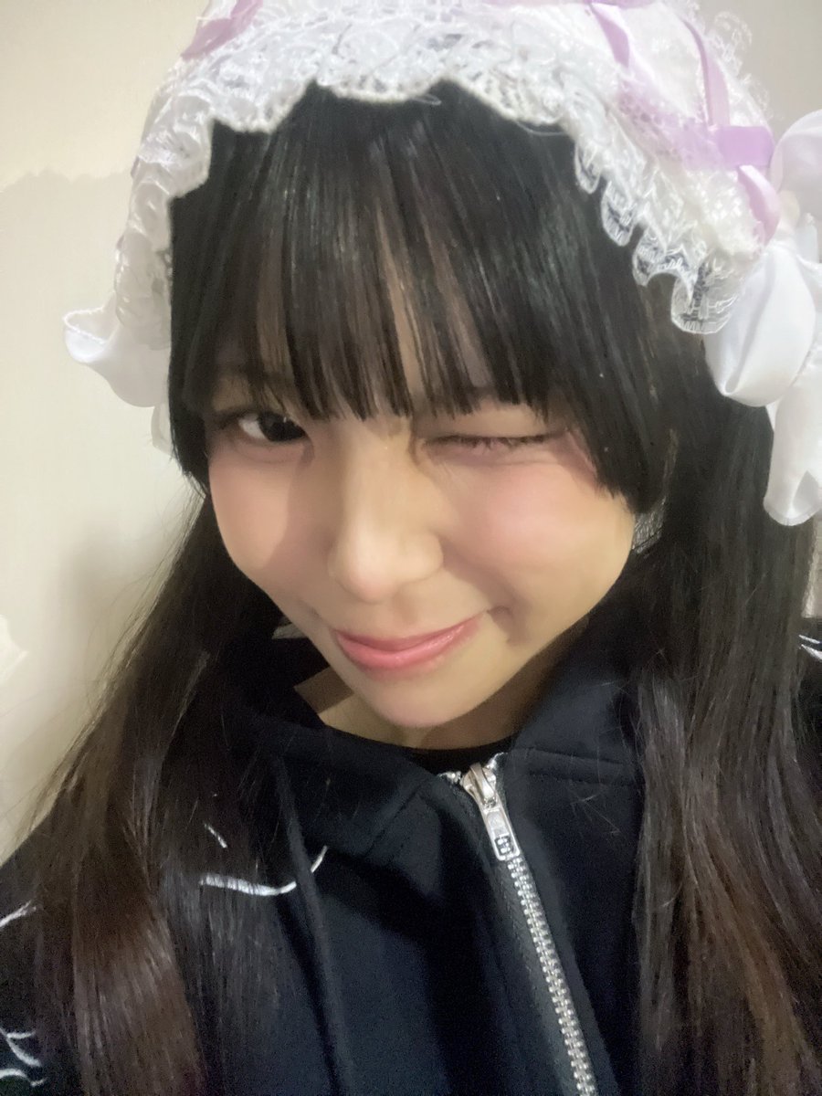 cosmelty_sae's tweet photo. 今日も配信来てくれてありがとう！ウインク下手だからわこねぇさまに教えてもらおっと❤️明日の夜も配信やるね！待ってるヨ🎶 https://t.co/Kcf0zQTKuf