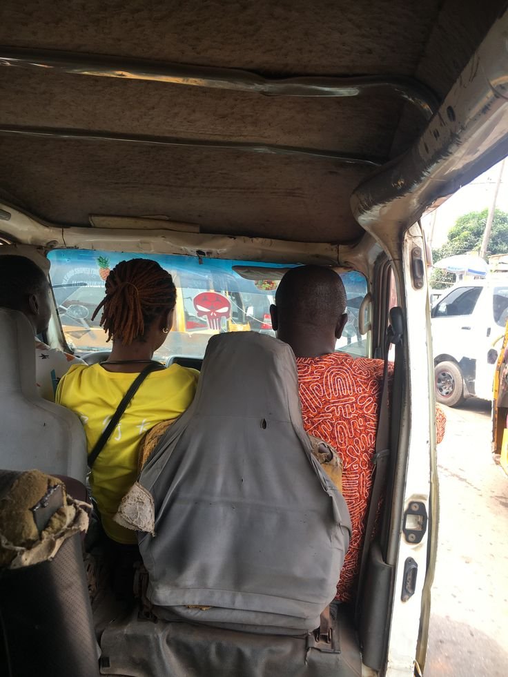 rajiacc's tweet photo. Na "VIP" dey sit down at the front of public transport abi😳 https://t.co/P2RJZwZ0RJ