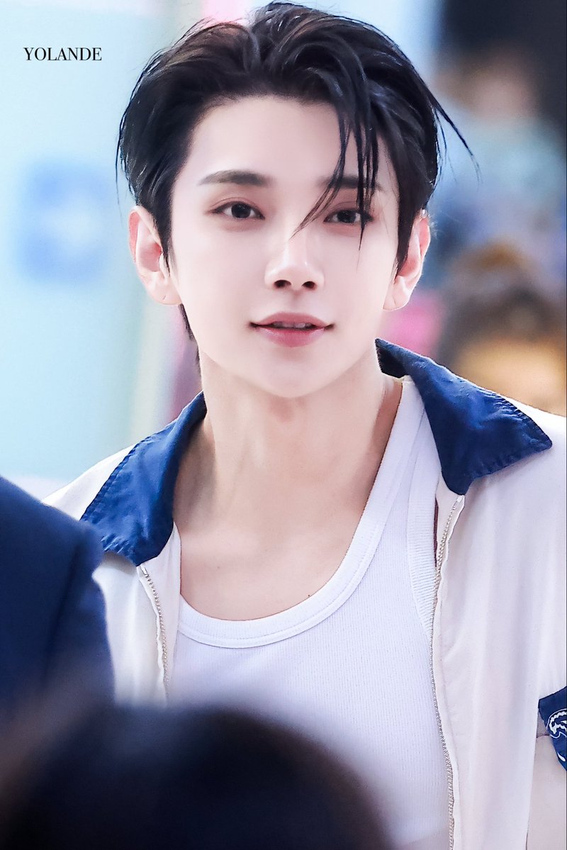 Svt_yolande's tweet photo. 261008
#JOSHUA #조슈아 #홍지수 
#SEVENTEEN   #세븐틴 https://t.co/vV9IWar7Qr