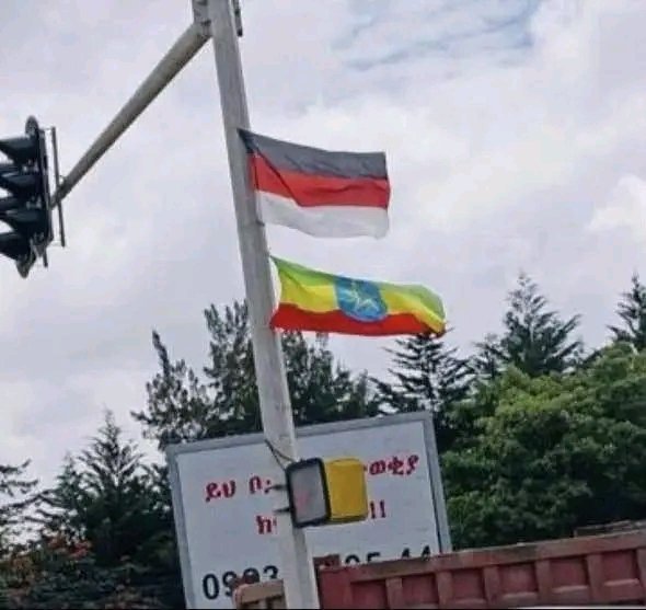 casopiazamhara's tweet photo. ይህ የሆነው በስህተት እንዳይመስልህ ኢትዮጵያዬን ስለሚጠሏት ነው ...ይብላኝ ለጥቁሩ ፋሽሽስት አብይ አህመድና ጀሌዎቹ የምታጦዘጥዝ ሆዳም ካድሬ 
እንደመሸ አይቀርም ሀገሬ ይነጋላታል ! https://t.co/MBkyCbuP3i