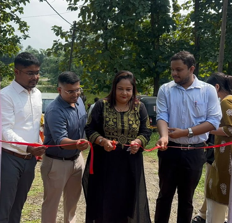 dc_hailakandi's tweet photo. The third inauguration event was held at Sadbhavna Mandap, Lala Development Block, attended by key officials: Additional District Commissioner Smt. Antara Sen, Assistant Commissioner Gaurab Dutta, the Circle Officer and BDO of Lala.
@CMOfficeAssam @diprassam https://t.co/waJeyhRmXX