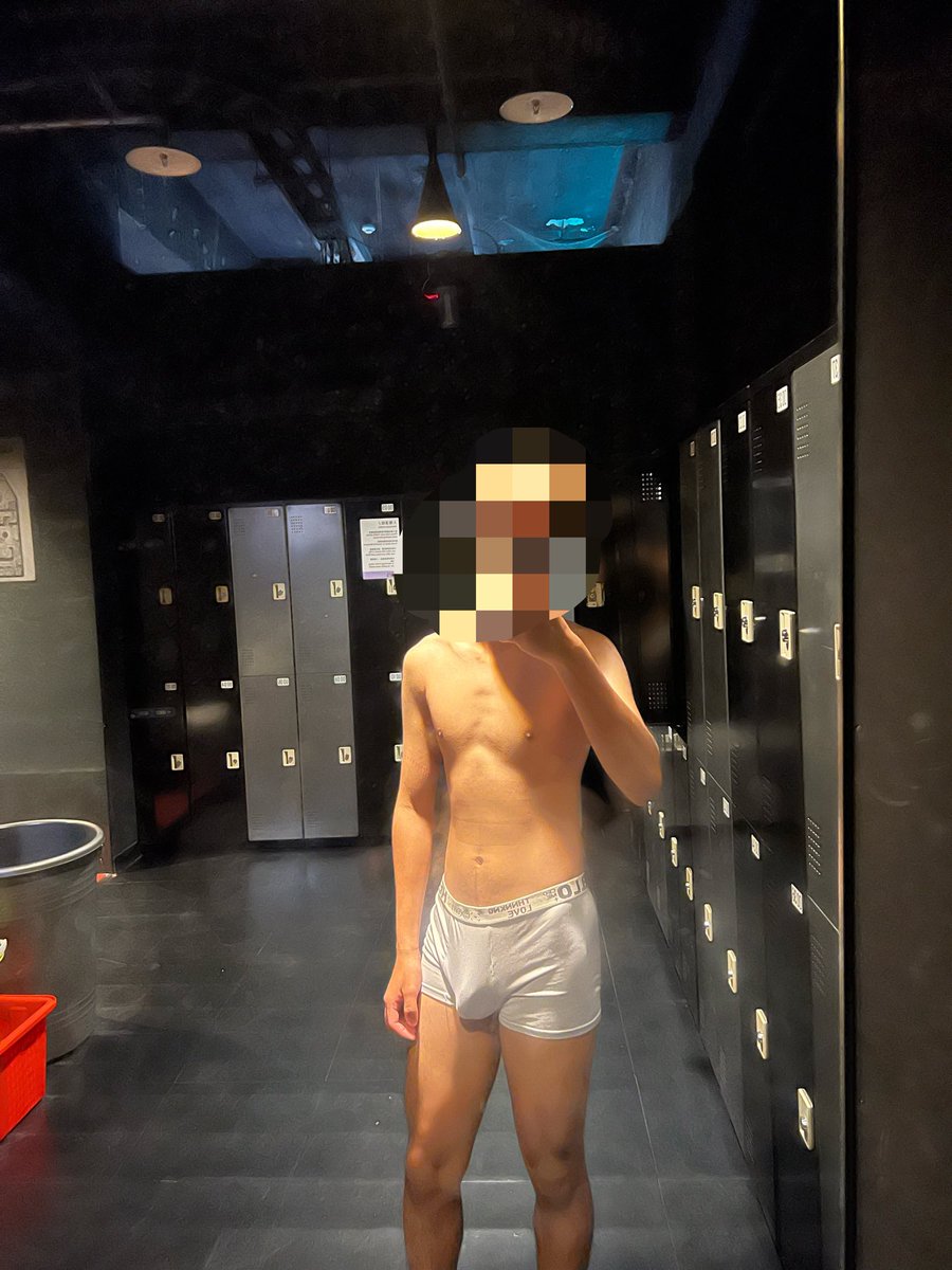 studenteii's tweet photo. #男生喜歡男生 #瑪爾斯
最近太廢了身材有點走樣了����‍↕️ https://t.co/IGnkgoPQDv