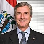 Ronasega's tweet photo. Flávio Collor de Mello Bolsonaro vai dar calote! Não vai pagar dívida! Se isso valer prá todos, vou sacanear também meus credores. https://t.co/PVWUZXpFBg