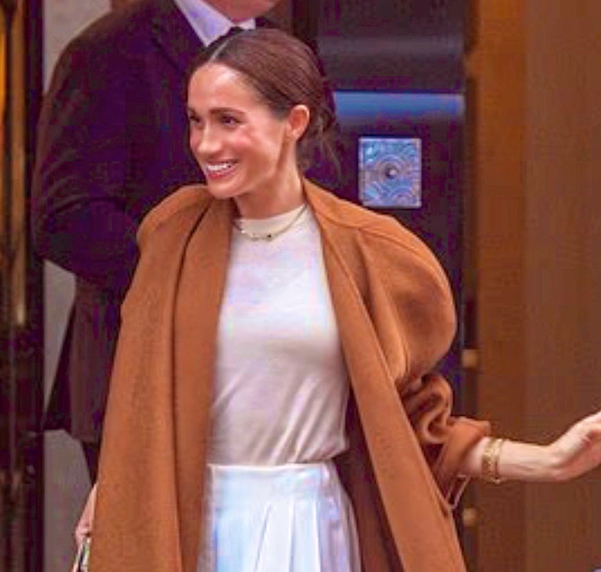 claireXanda's tweet photo. Her happiness is everything 🥰😍
Meghan looking gorgeously happy. 
My girl will always thrive. 
🤎🤍🤎🤍🤎🤍 https://t.co/CIz7n9nBfw