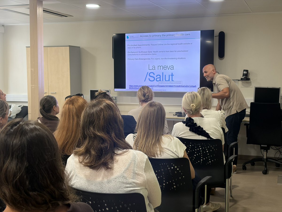 CAPSBEsq's tweet photo. #CAPSBE ha rebut un grup de 15 infermeres procedents d’Islàndia per conèixer el sistema català de salut, la cartera de serveis i les diferents activitats que liderem des de l’#AP.
Gràcies a Lluís González, Amaya Serna, Rocío Rodríguez, Maria Rueda, Laura Gonzalez i Marina Gómez! https://t.co/52Aok5Kr4B