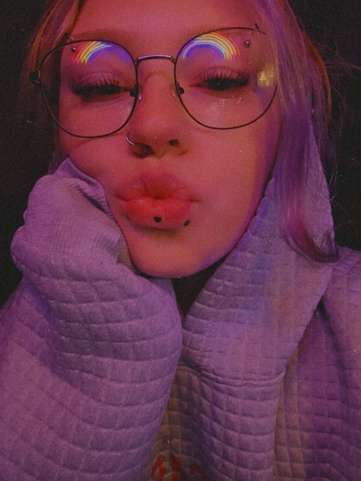 KaylaMccollum98's tweet photo. I need a damn sugar daddy someone hmu https://t.co/vIbAQhXfsM