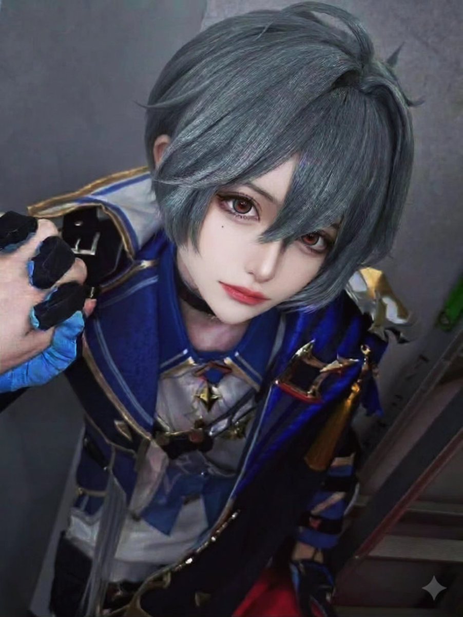 un_nemui's tweet photo. ……なんだ？
オレの顔に何かついてるか？ https://t.co/6wKWJEeqn2