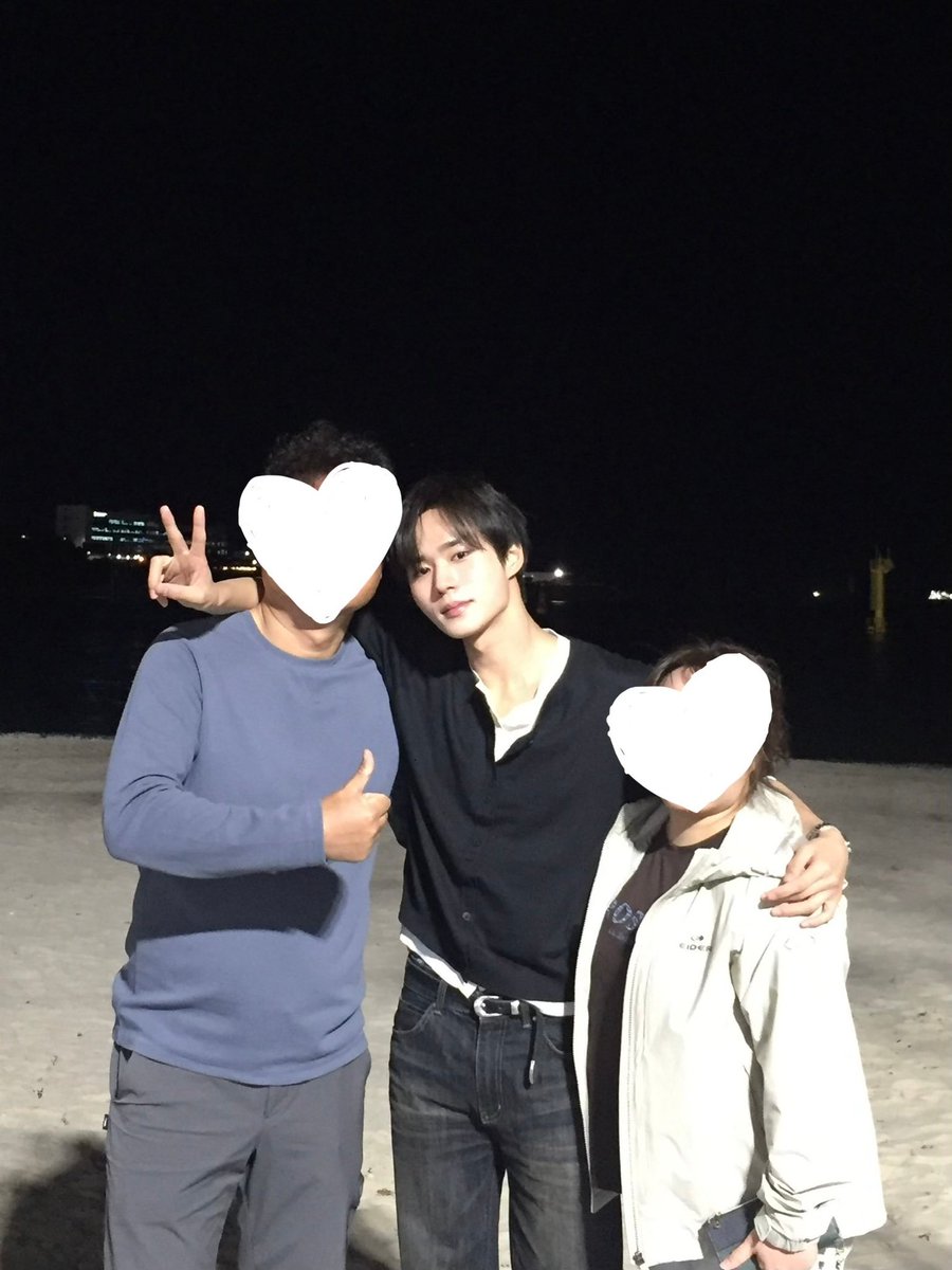 jjunie_11's tweet photo. 가족을 사랑하는 마음은 세상에서 제일 따뜻한거같아 ㅜ🫳🫳 https://t.co/IQXNV3TIA9