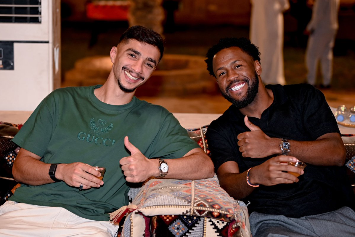 AlShababSaudiFC's tweet photo. عشاء يجمع الليوث 🦁🤍 https://t.co/PDoRztZruC