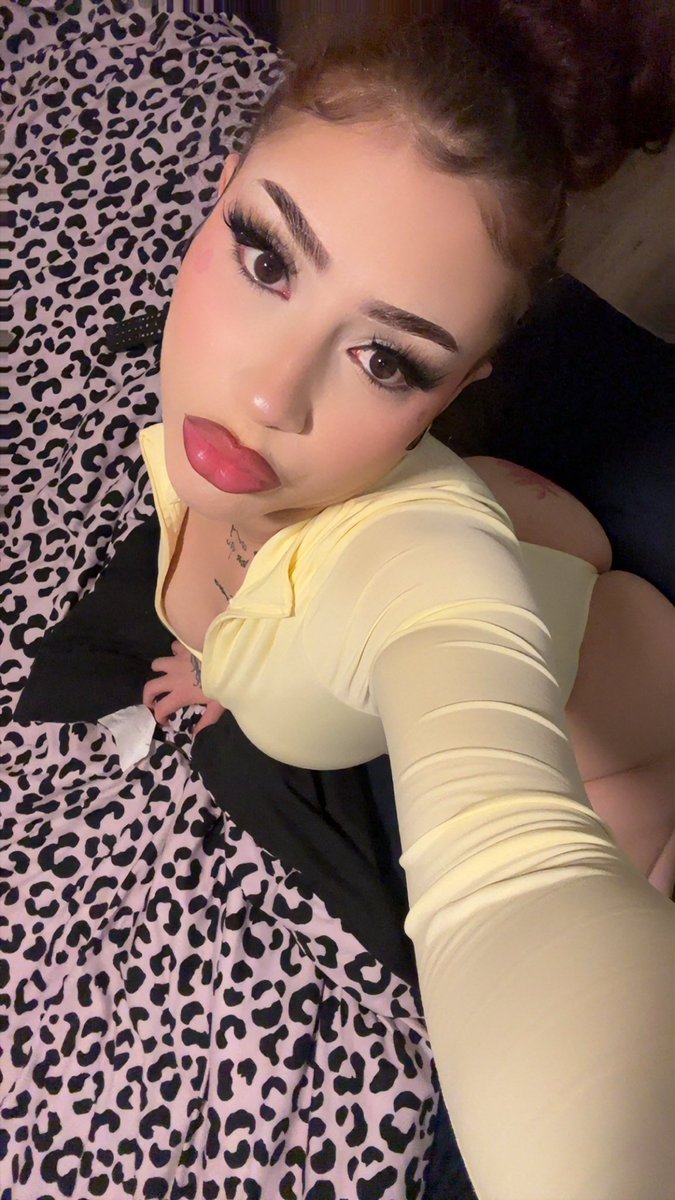 StunnaaBands's tweet photo. Qlona 💋 https://t.co/GdIFvHiKza