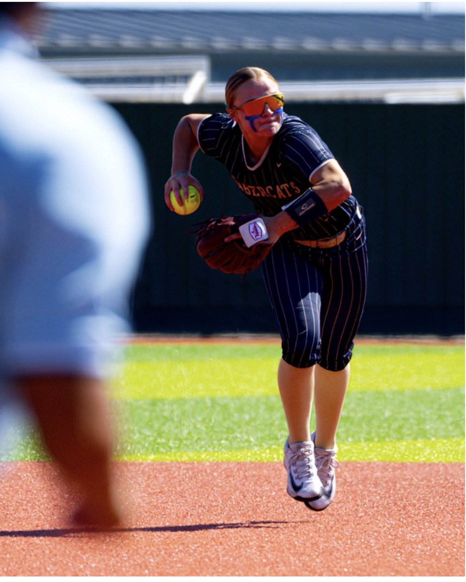 LucelyKutz's tweet photo. SS on 🔒 Made Sum AMAZING Plays 💪🏼 🔥 🚫’s 📸 #Jr Yr! 🦈  
 🙌🏼 #HOTTYTODDY ♥️🩵 #LFG 🤩 @OleMissSoftball 😮‍💨 @CoachBBuchanan @Jamie_Trachsel @ExtraInningSB @VestalBrooke  @LineDsoftball @BradyVernon @CoachMorganK @brentt_eads @PlayBookAthlete @DfwSho @SoftbalAmerica  @Topsiswear @ExtraInningSB  @PrepSoftball @PrepNation_TV  @THEWOWSB @HerreraRecruits  @los_stuff @KaylaLombardo11 @ndnsports @DiamondAddicts @D1Softball @sabercatsports @KREFsports @KREFsportsTV @@SoftbalAmerica @usaspresident @USASoftball