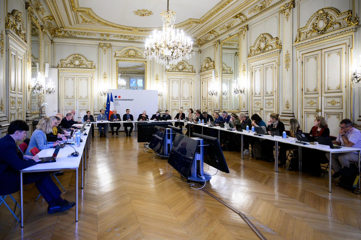 MathieuMlefevre's tweet photo. Accélérer la concrétisation des projets et enrichir leur qualité environnementale.

Avec la Conférence des autorités environnementales, nous engageons une modernisation de l’évaluation environnementale pour rendre les avis plus simples et mieux proportionnés. https://t.co/Fr2iEyYFqo