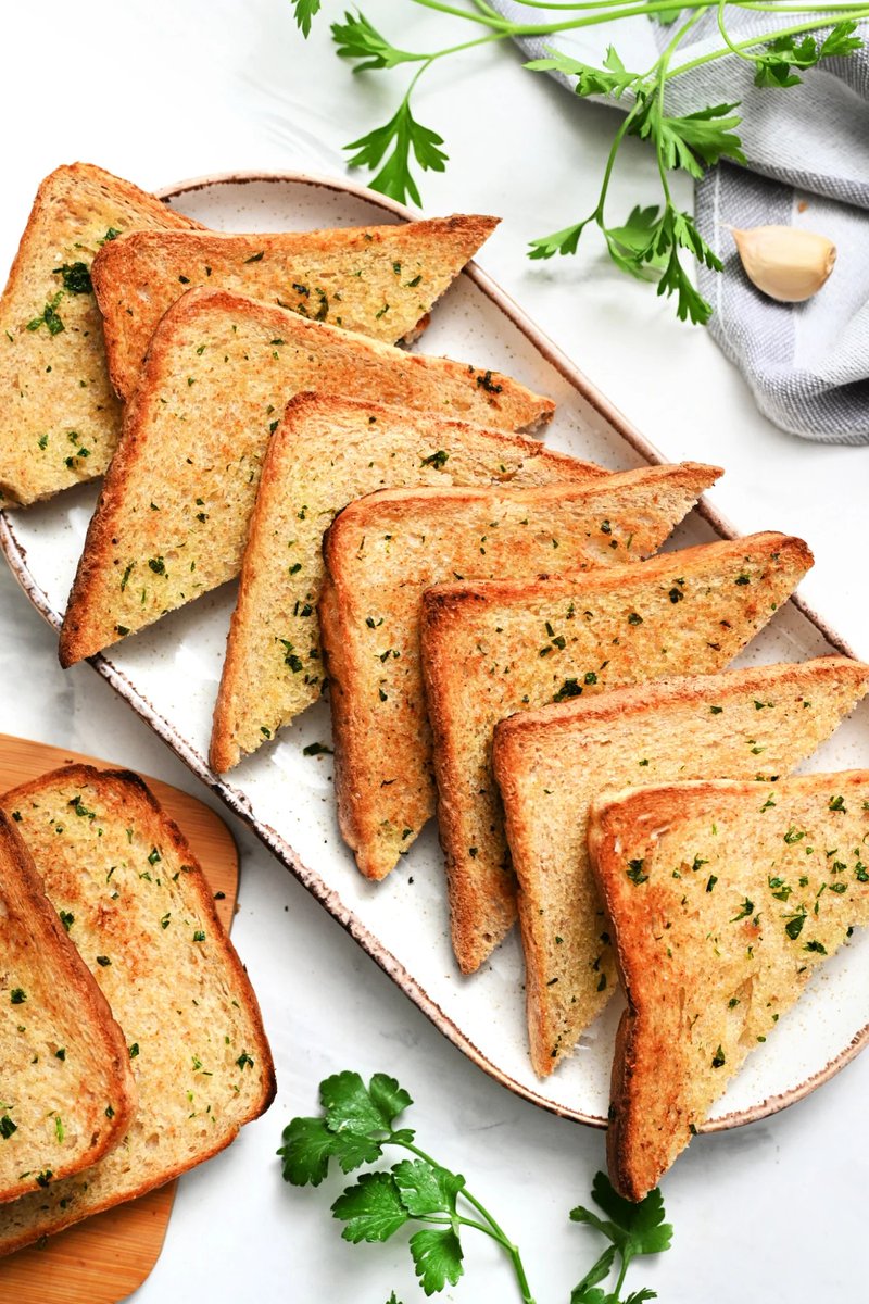 NightTheDragon_'s tweet photo. Day 397 of bread. https://t.co/4mLytp6k9Y