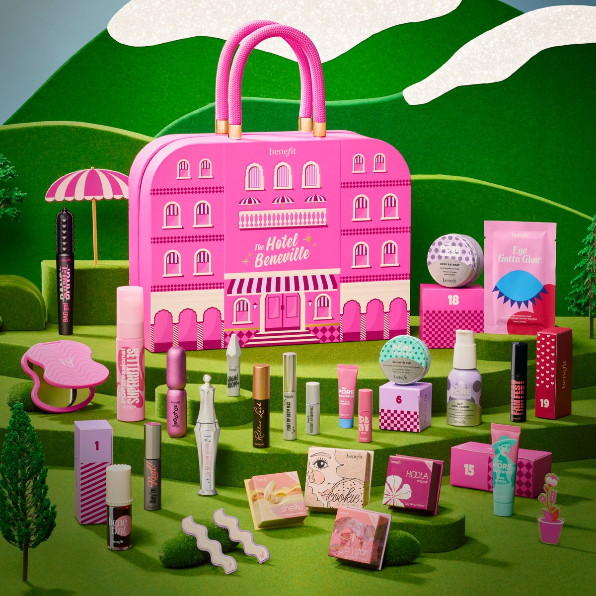 Angelic00771245's tweet photo. 🎄✨ Parte L'Avvento Beauty di Angy! Il primo protagonista è il Benefit Advent Calendar 2026 🏨🎀24 sorprese beauty in un elegante hotel ispirato agli anni '50. #Benefit #CalendarioAvvento #Beauty #Natale2026 #IlMondodiAngy #Blog #AvventoBeautydiAngy https://t.co/u6iRxfYd8y https://t.co/iRudTtMn1n