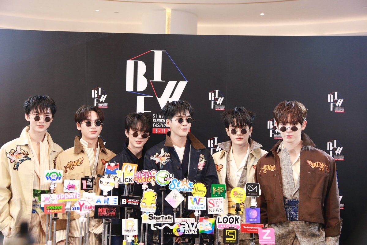 twavebyku's tweet photo. บรรยากาศช่วงสัมภาษณ์ อู่อู๋ - เซฟ, ริวจิน - แพทจิ, เจมส์ ศุภมงคล, นัน นัฏธนันท์ในงาน “SIAM PARAGON Bangkok International Fashion Week 2026”

#SiamParagonBIFW2026xAuauSave 
#SiamParagonBIFW2026xNan
#SiamParagonBIFW2026xJames
#SiamParagonBIFW2026xRyujinPatji https://t.co/rX7s9B7scc