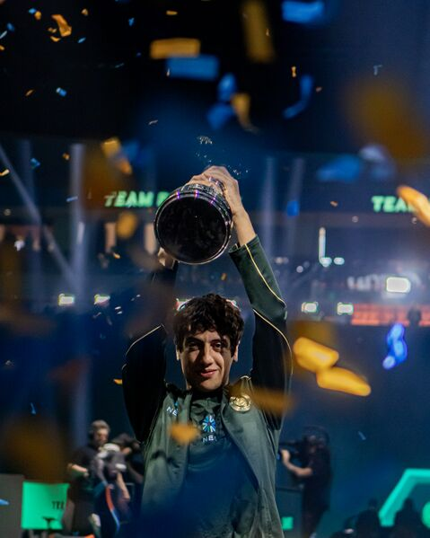 RhinoRL_'s tweet photo. [SOURCES] BREAKING NEWS: The @gentlemates roster is confirmed not happening. They saw the absolute aura of @dralii897 and have decided to back out of rocket league. @zenrll will be teaming with @AlphaKep. #RhinoBomb #UnbanMe https://t.co/FCqTvxMpJR