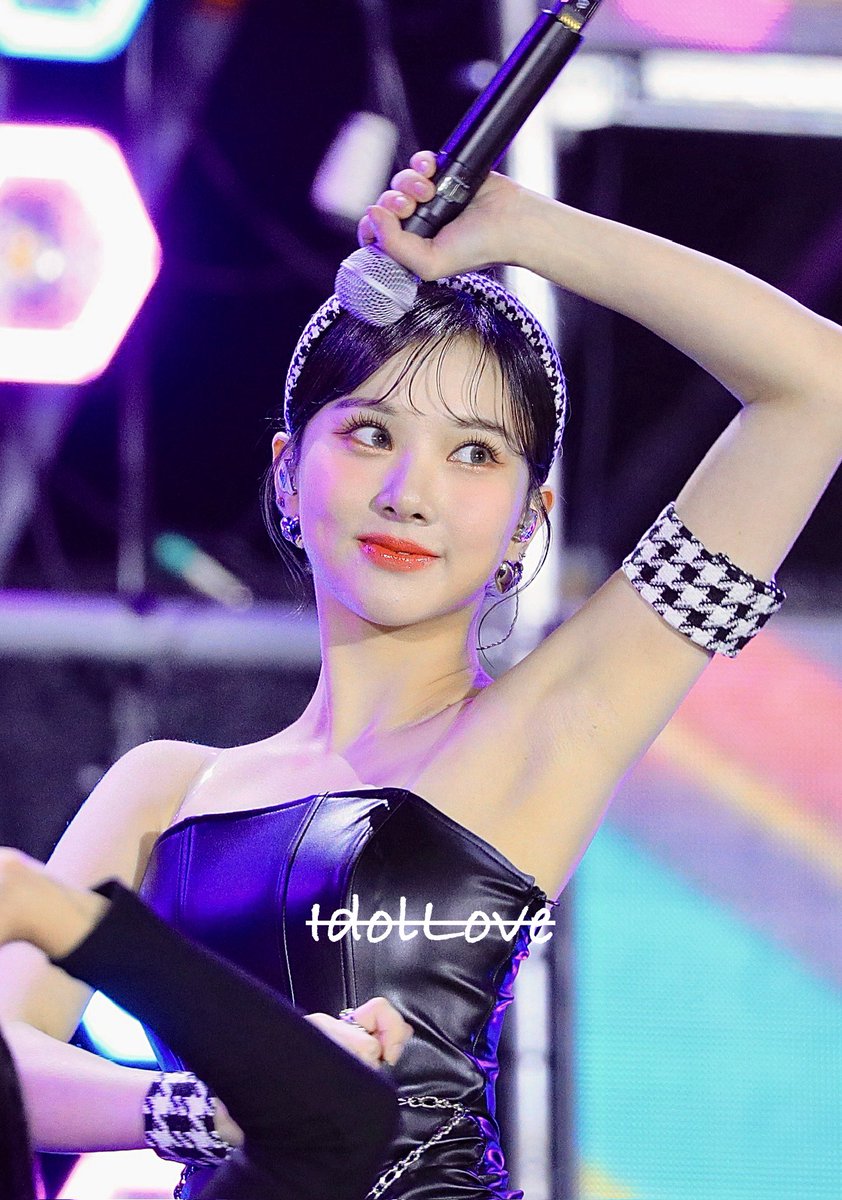 IdolLove368's tweet photo. 221018 Eunha at Gyeongju THE SHOW
The way she held the stage that dayโฆ soft, bright, and so her๐
#EUNHA #์ํ #VIVIZ #๋น๋น์ง #THESHOW #GyeongjuTHESHOW #Kpop #4K https://t.co/ZLN5SPAWrt