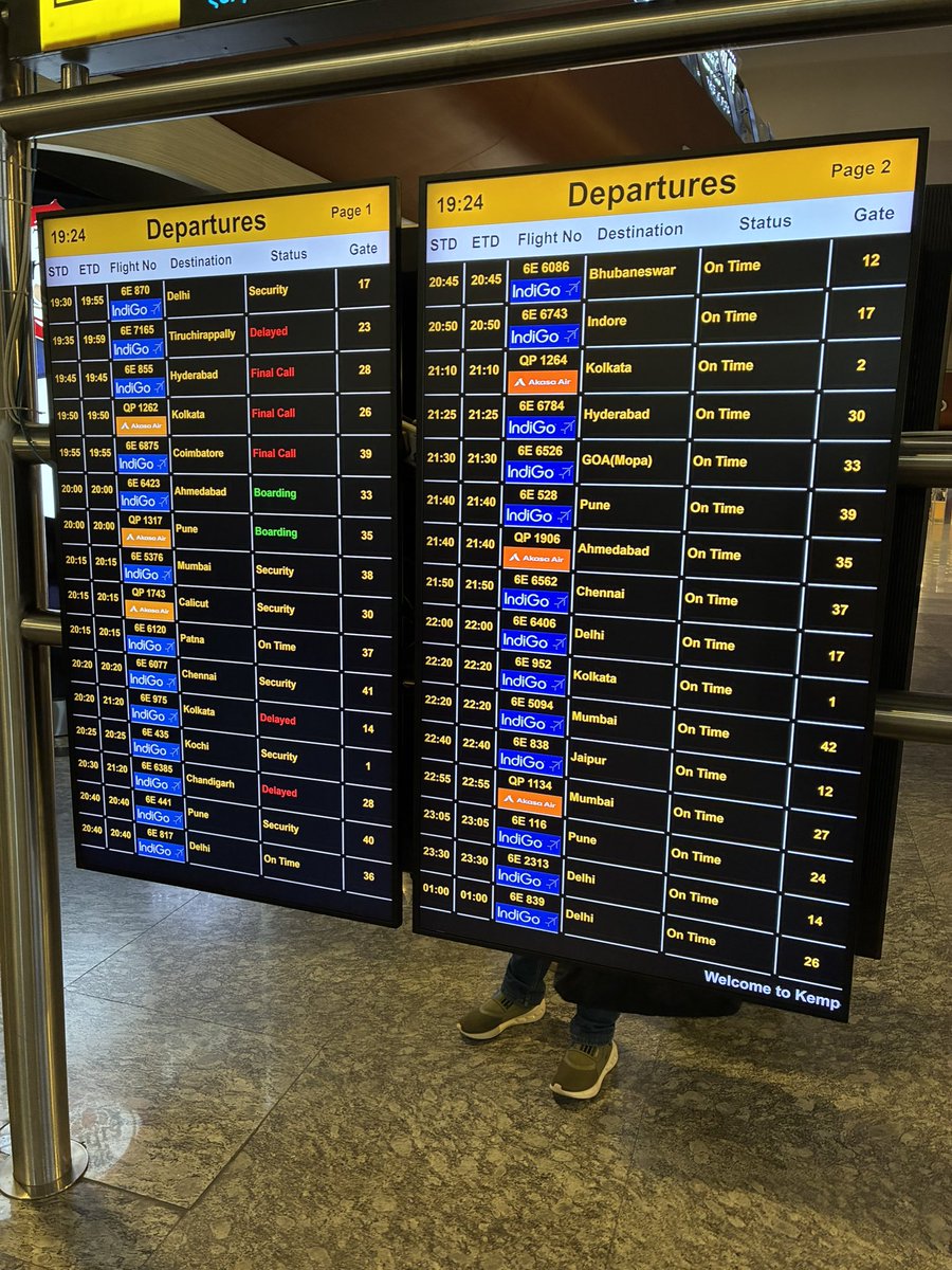 shreejit_Rx's tweet photo. Indicative of the beginning of the festive season, there is heavy rush across all areas from check in counters and security checkpoints to boarding areas - along with an unavoidable yet unusual hike in prices in the domestic sector.

Heading to CCJ, seated in my usual exit row. https://t.co/JnJTHruMFO