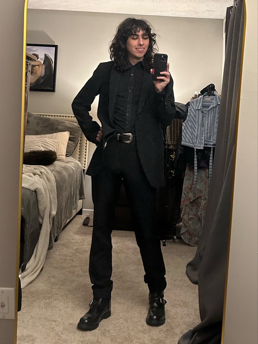 Trey_Explainer's tweet photo. They be dressing me up https://t.co/X4JbxlmVuy