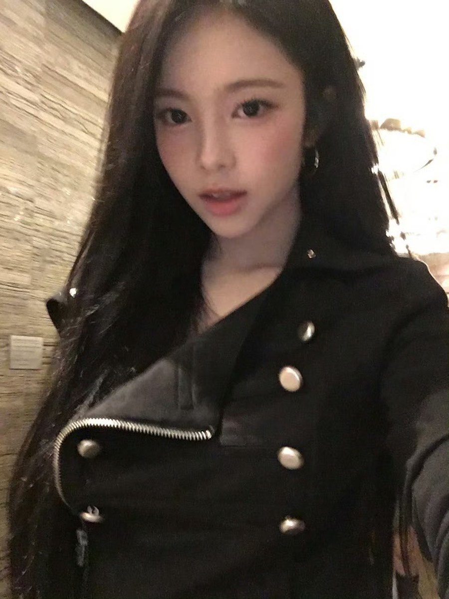 Sararamsrb's tweet photo. 이안이가태어난오늘을기억하면서
#해피버스돼잉
앞으로도수많은생일을축하할수있는
#HAPPYIANDAY
오래가는팬이되고싶어 https://t.co/qcP6UEU1B3