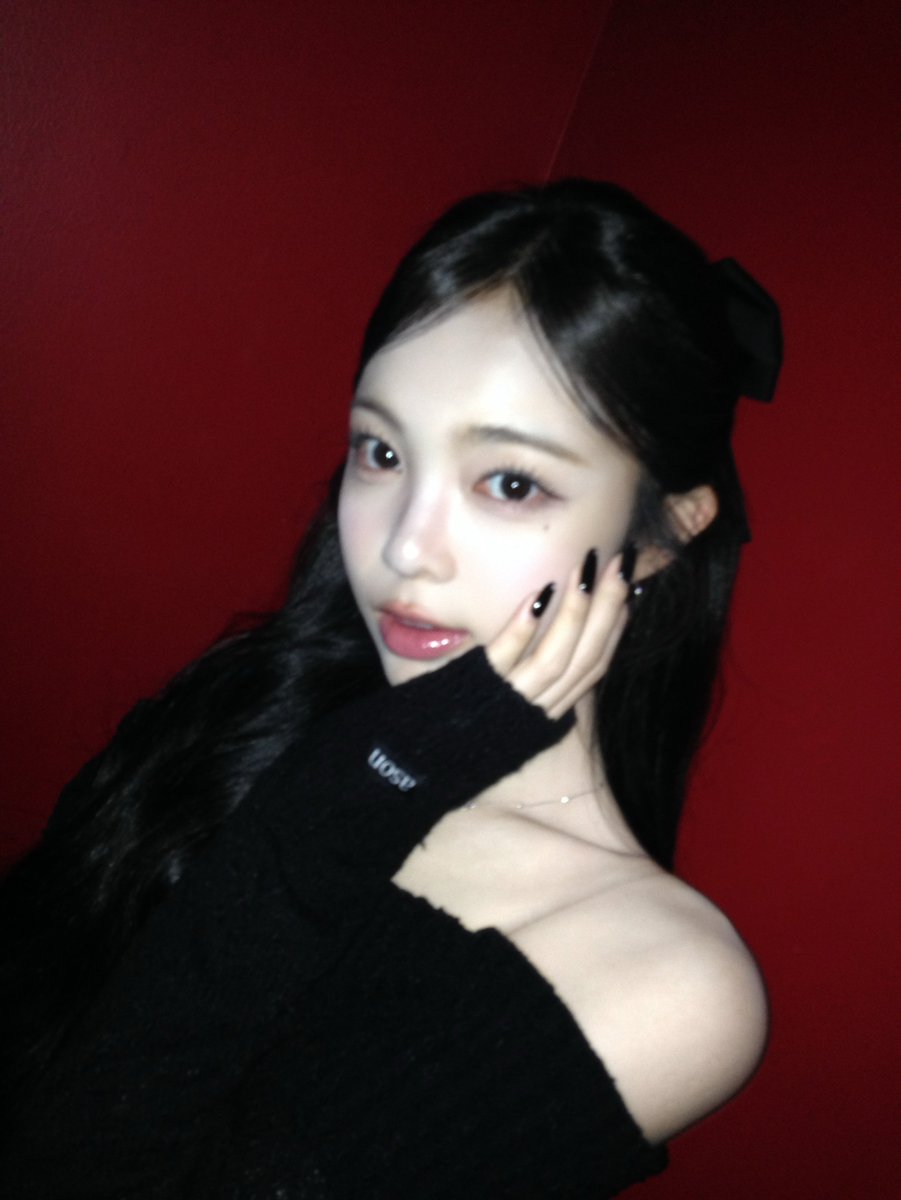 jungiahn's tweet photo. one birthday eve night well spent, collecting all the jolly things this city could offer to me, and to make it more memorable.. ended it with some lovely jazzy night. 

I am the happiest soon-to-be birthday girl right now, xx https://t.co/dbL42LMixz