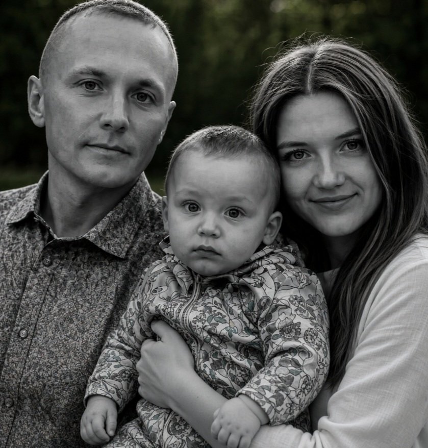 CrimeanVoyager's tweet photo. Another family was killed by russia yesterday in Pryluky.

🕯 Daria Maksuta, 23.
🕯 Oleksandr Maksuta, 32.
🕯 Their little son Kyrylo, only 18 months old.

Three lives. One family. Erased by a russian missile.

Gone. Forever.

Ordinary russians did this. Remember that. https://t.co/ZIa1bdOyFe