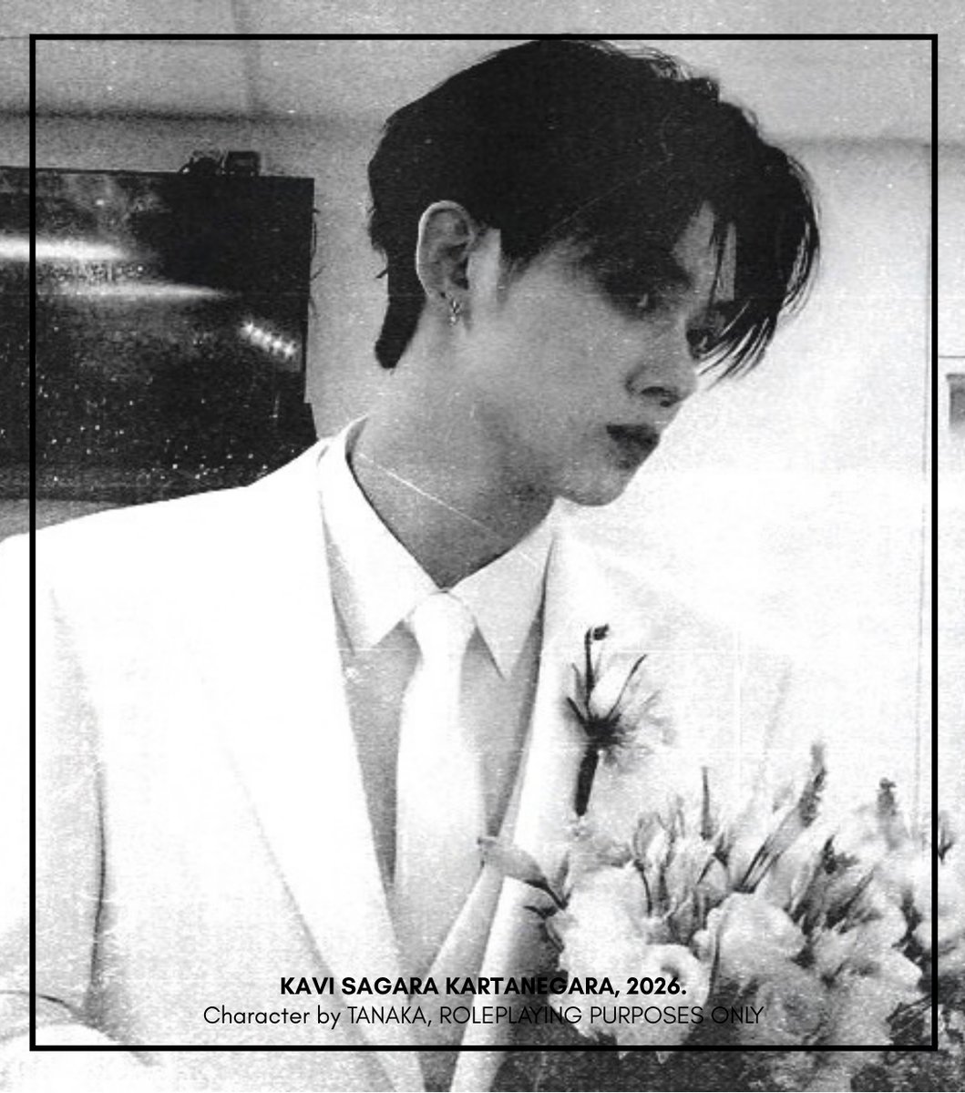 Menjelabak's tweet photo. ㅤ
️️ ️️️️️️
𝖱𝖠𝖡𝖴, 𝟩 𝖮𝖪𝖳𝖮𝖡𝖤𝖱 𝟤𝟢𝟤𝟨 | 𝟣𝟥.𝟦𝟥 𝖶𝖨𝖡
📍 𝙅𝘼𝙆𝘼𝙍𝙏𝘼 𝙎𝙀𝙇𝘼𝙏𝘼𝙉, 𝙄𝙉𝘿𝙊𝙉𝙀𝙎𝙄𝘼.

Ini tentang kamu, Alkairo. Tentang bagaimana kamu hadir di setiap detikku hingga kamu buatku jatuh cinta lagi dan lagi.
️️ ️️️️️️
ㅤ https://t.co/RLm4uCpAy7