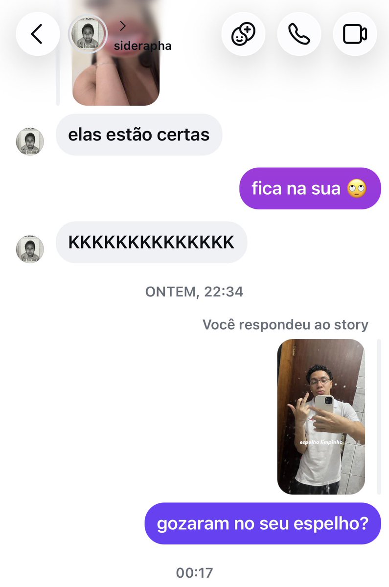 arihwts's tweet photo. eu e o rapha sendo os maiores haters um do outro https://t.co/RfTeAEz6OA