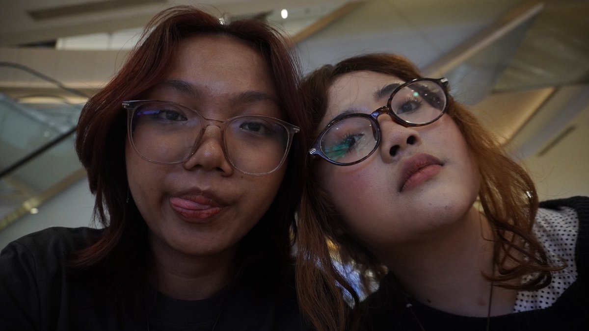 jingqliu's tweet photo. Happy lesbian day to my beloved girlfriend. I hope you always know that you’re so loved by me. ❤️ https://t.co/RKPsypxdYa