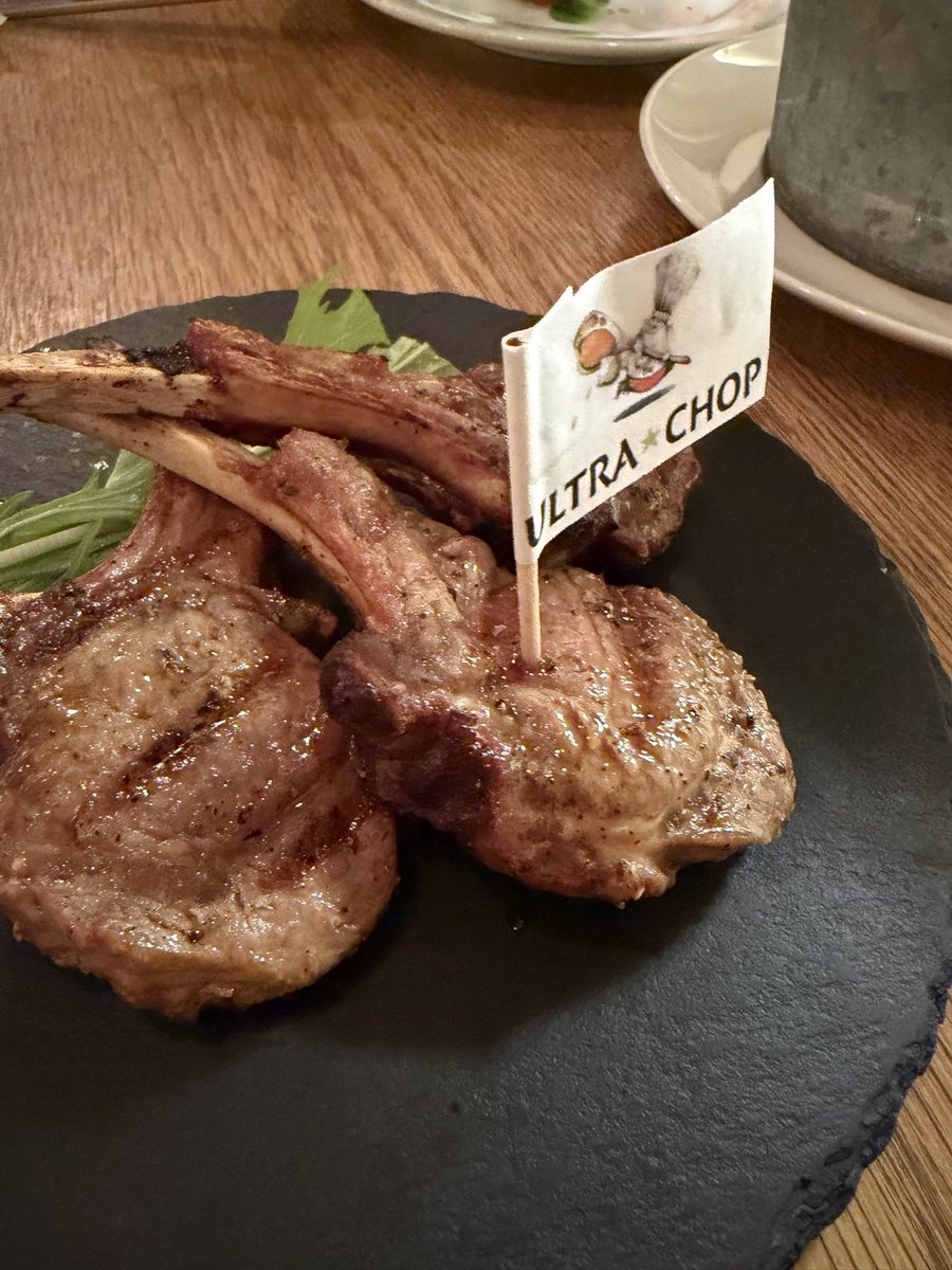 emi_TA0117's tweet photo. 外食すると余裕でカロリーも脂質も塩分もぶち抜くんだけどたまには仕方ないよね😳明日調整しようね https://t.co/P0wBJv8dlK