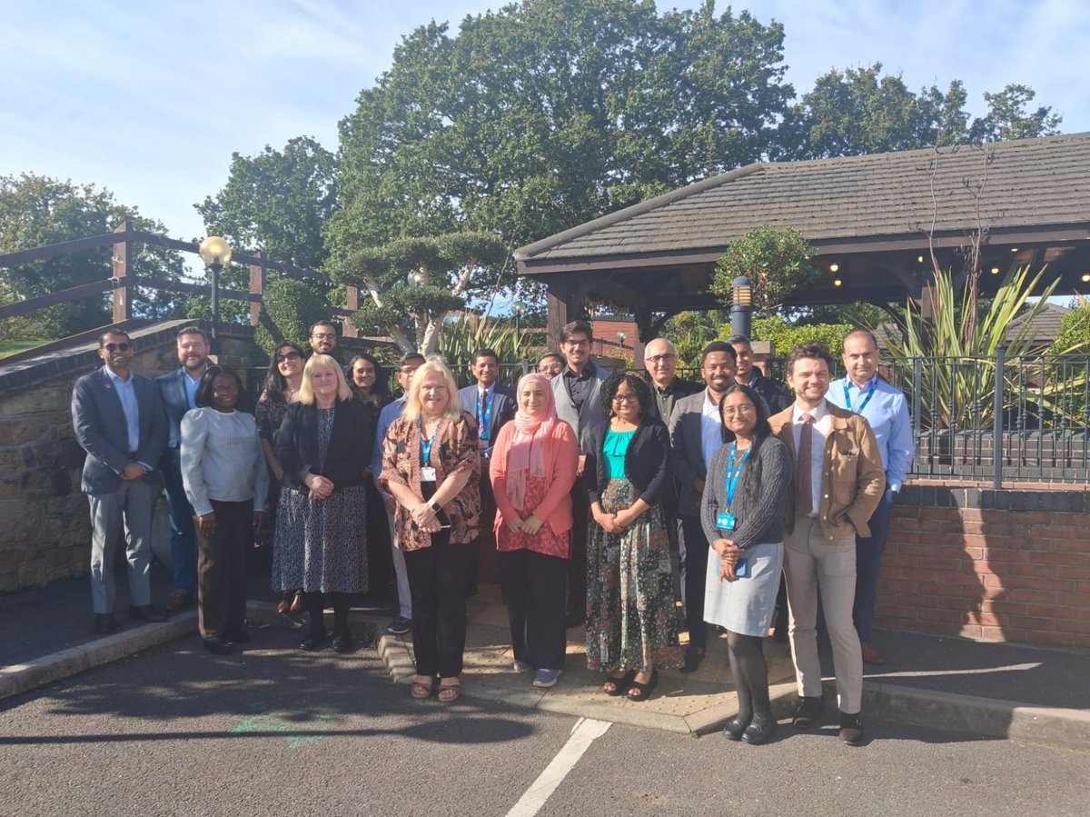 clujinmyheart's tweet photo. Happy #SASWeek26 from sunny Derbyshire countryside. https://t.co/yehOKIzHoU