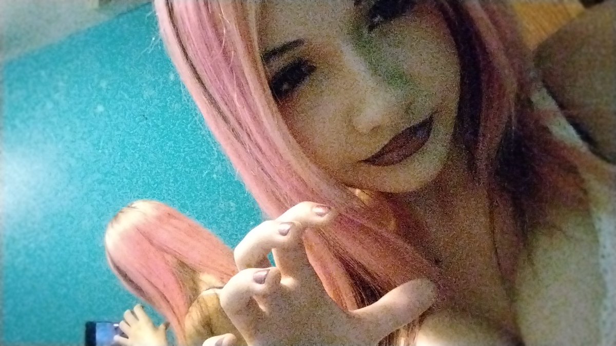 pretty__ICONIC's tweet photo. https://t.co/7vG31ey0I2