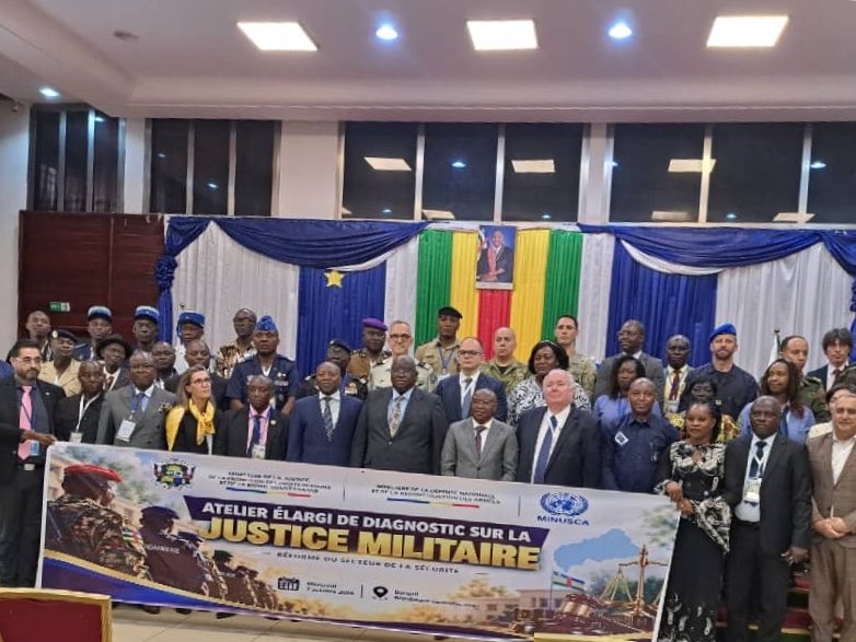 UN_CAR's tweet photo. À #Bangui, acteurs nationaux, société civile et partenaires se sont réunis avec l’appui de la #MINUSCA pour identifier les défis et priorités d’une justice militaire plus efficace, adaptée aux réalités centrafricaines. Une étape clé pour la redevabilité, la lutte contre l’impunité et la réforme du secteur de la sécurité (#RSS). #RCA