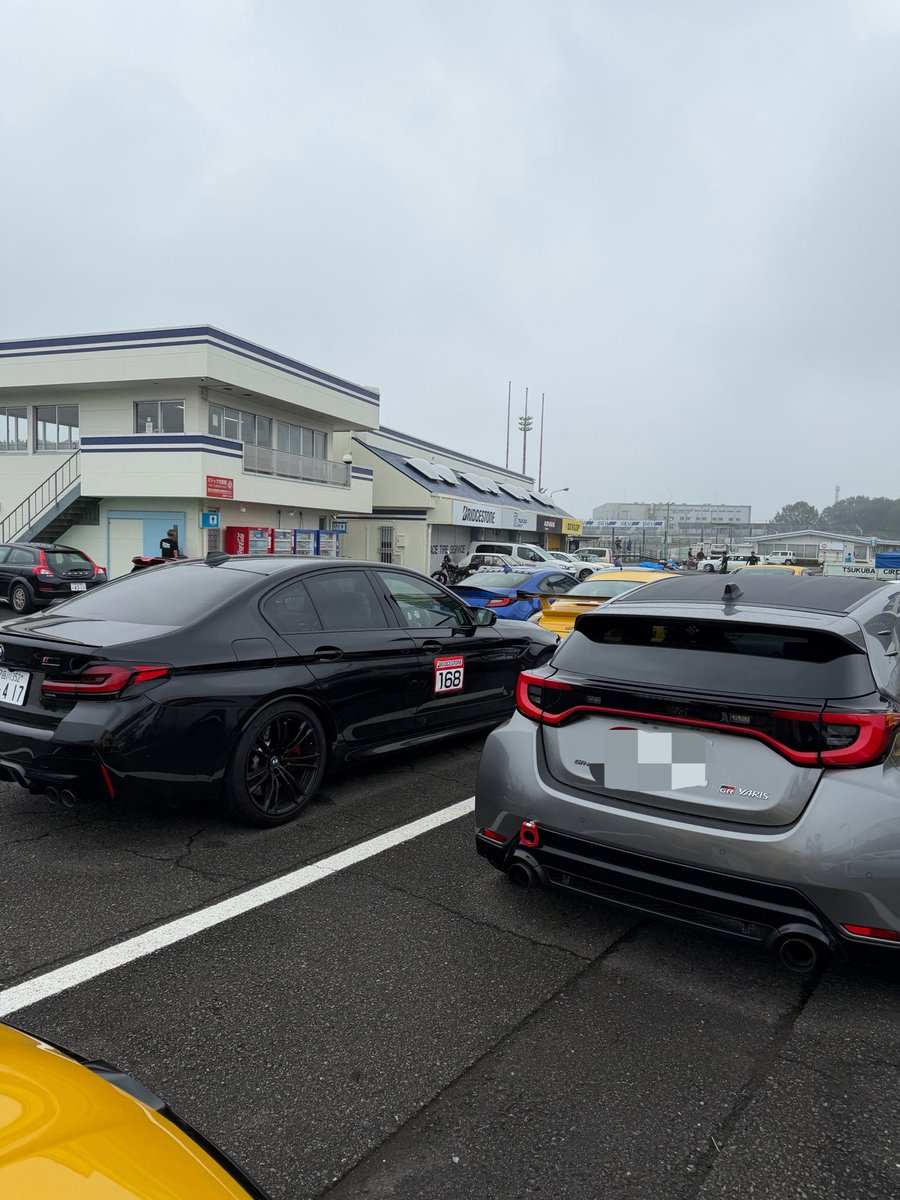hidekeisuke's tweet photo. #あなたの愛車カラー教えて下さい 

サファイアブラック
ゲンチアンブルー

熱出て寝込んでます。
明日も寝込みます。
三連休も、、台無しかも〜😠 https://t.co/lJqVpBiZ0m