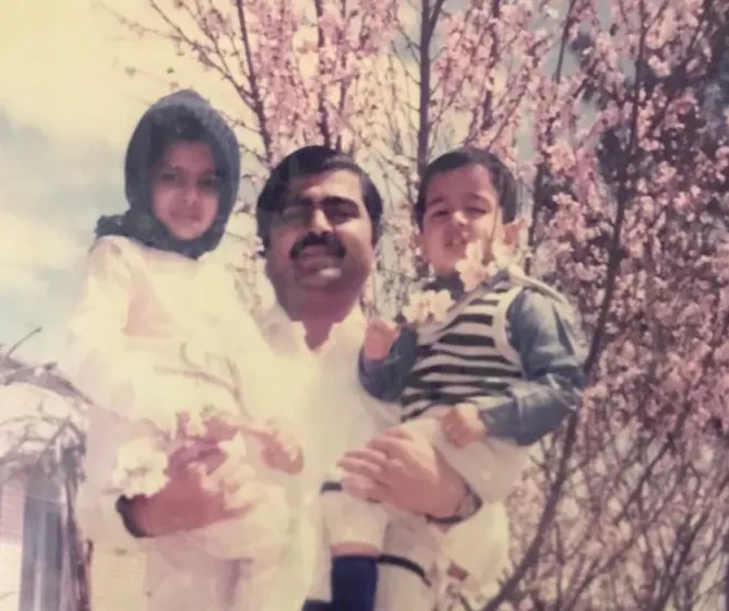threepointone's tweet photo. new post: collecting favours 

https://t.co/9OwqBVE1xm

a post on the idea of "reputation". tried writing it a few times as an abstract thing and I hated it, so instead I just wrote about my dad. https://t.co/Bet6DB4Mxl