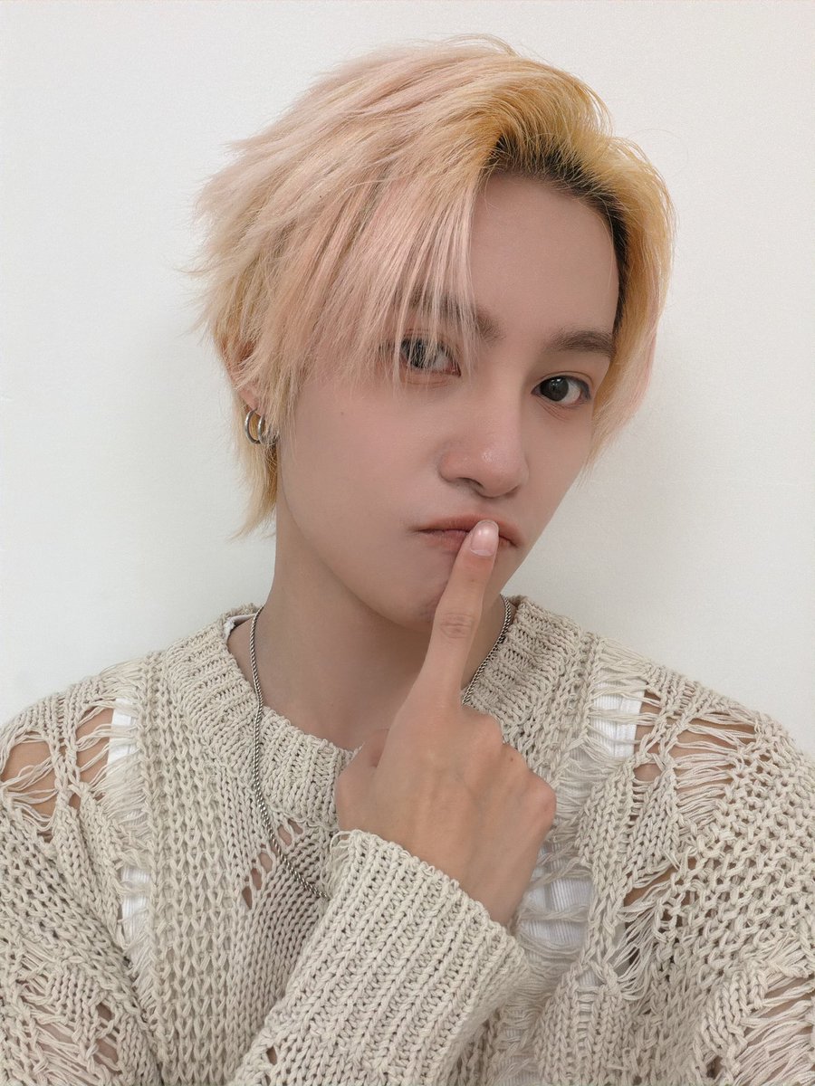hyunubun's tweet photo. so cute yang 💘 https://t.co/qYCfa2QzFW